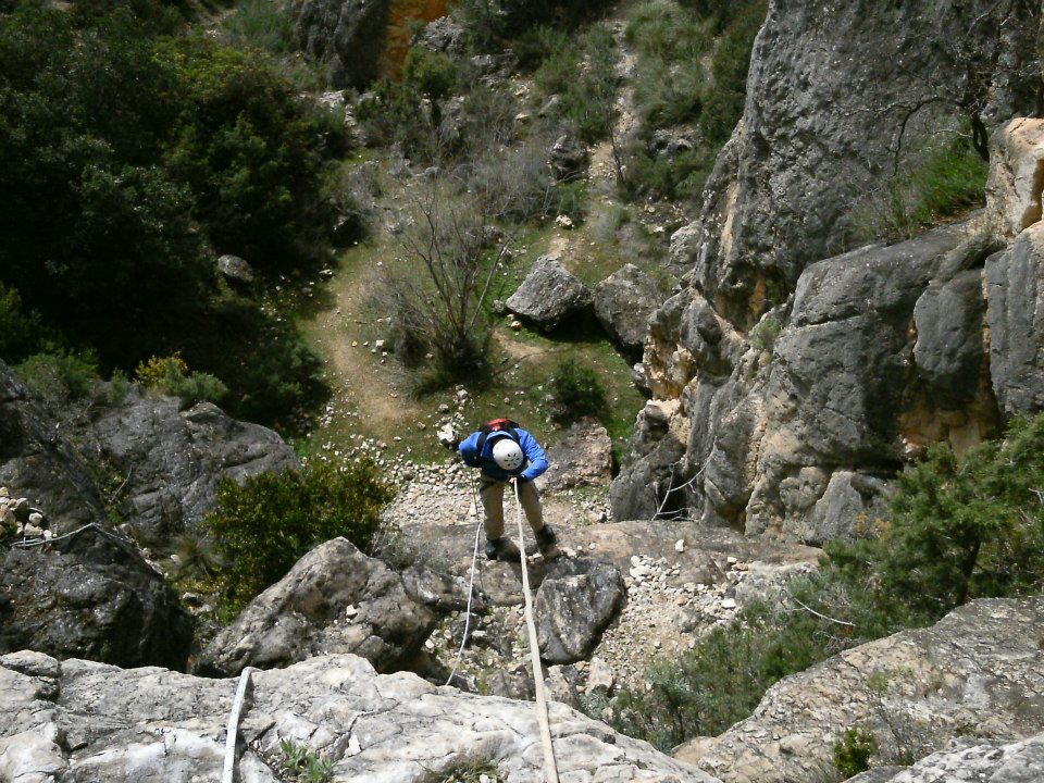 Rapel en el barranco Moluengo